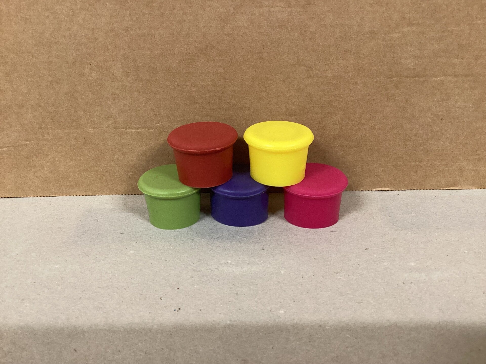 Bouchons en silicone souple pour conservation bouteilles / canettes