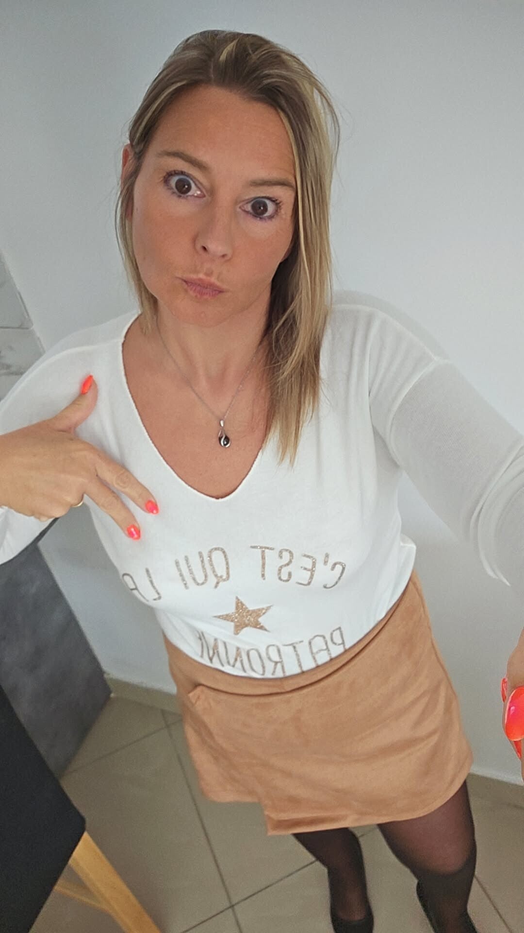 T SHIRT  MANCHE LONGUE   BLANC   LA PATRONNE