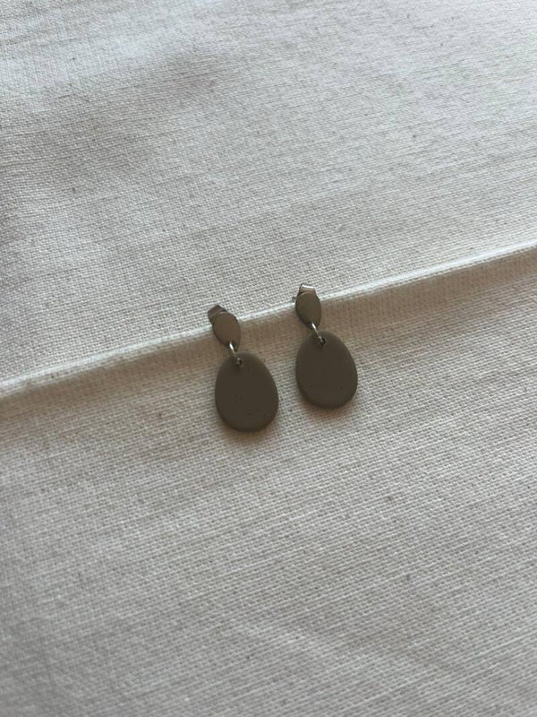 Oorbellen druppel - sage / zilver