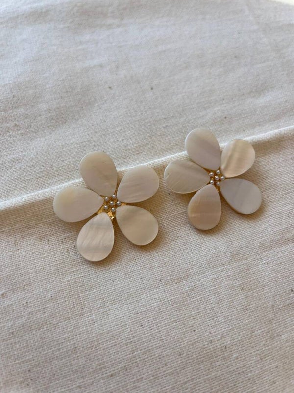 Oorbellen bloemen - goud / wit