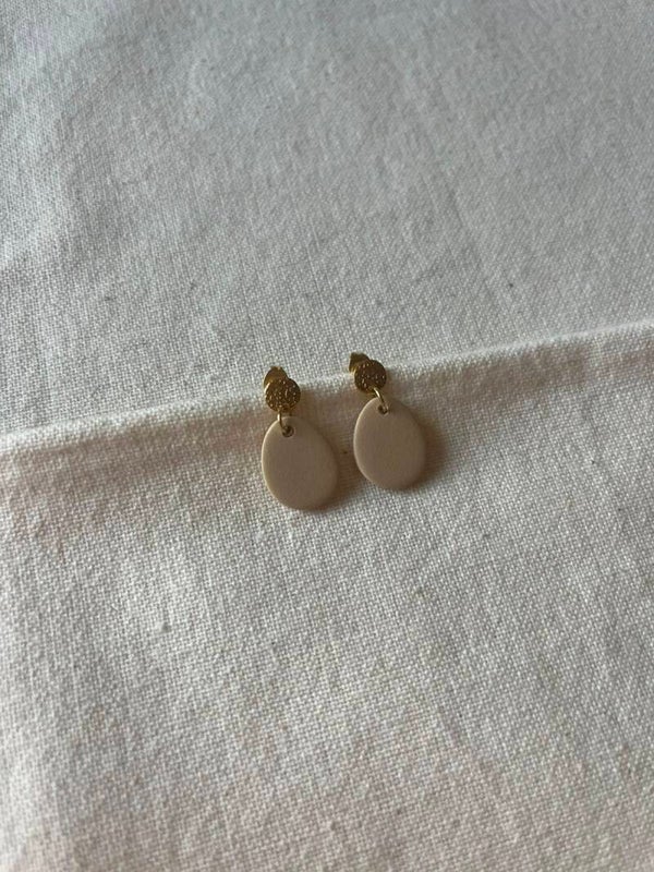 Oorbellen druppel - zand / goud