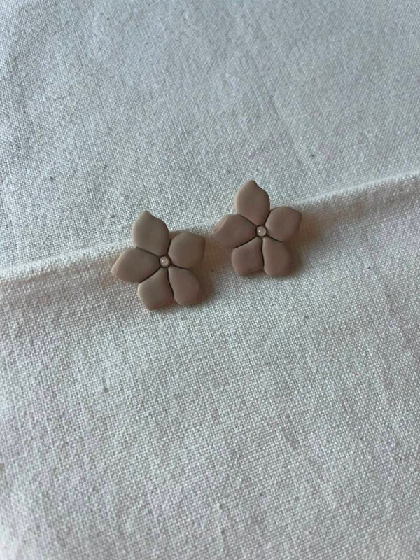 Oorbellen Aline studs - taupe
