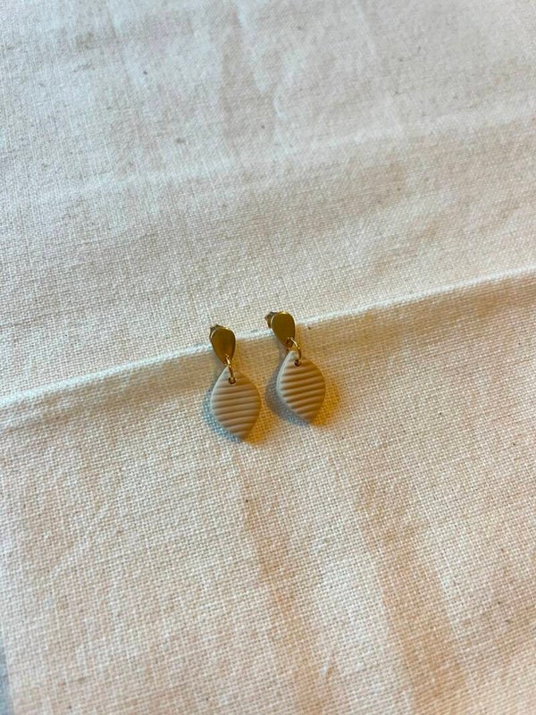 Oorbellen - zand / goud