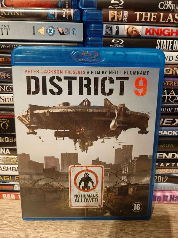 District 9 Blu ray