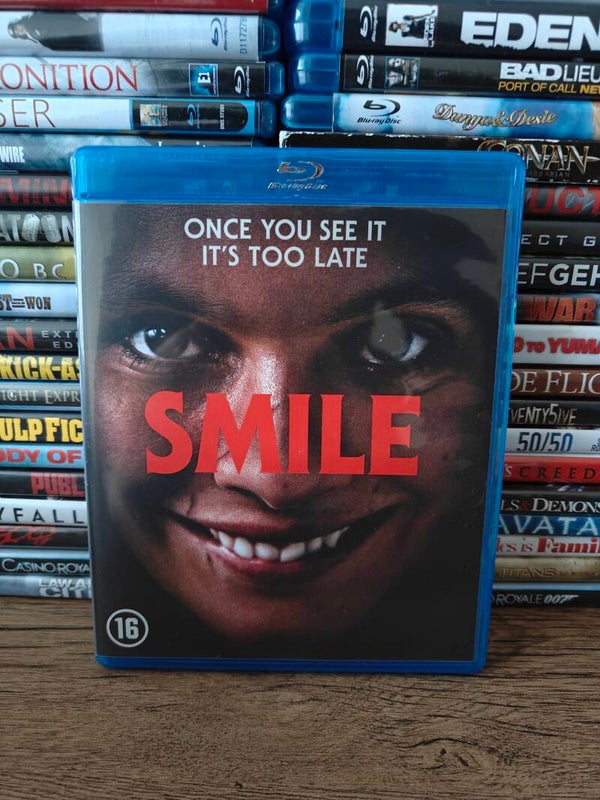 Smile Blu ray