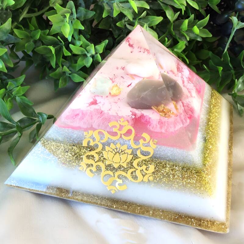 Orgonite piramides groot