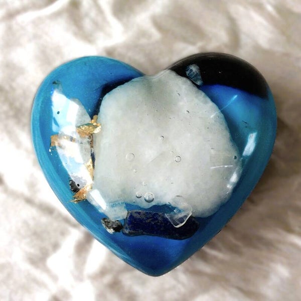 Orgonite hart groot 'Lapis, maansteen en bergkristal'
