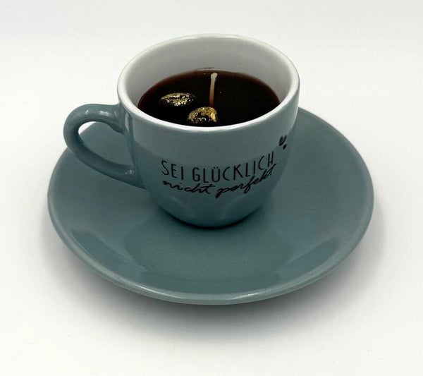 Kerze in Espressotasse mit Spruch