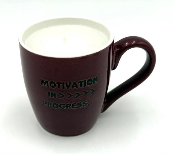 Kerze in Espressotasse mit Spruch