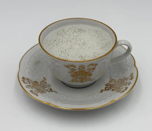 Kerze in Espressotasse