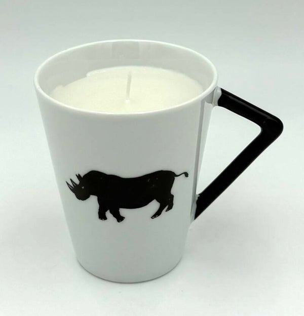 Kerze in Tasse