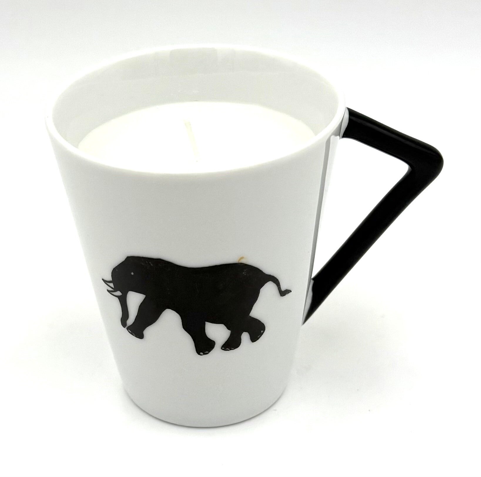 Kerze in Tasse