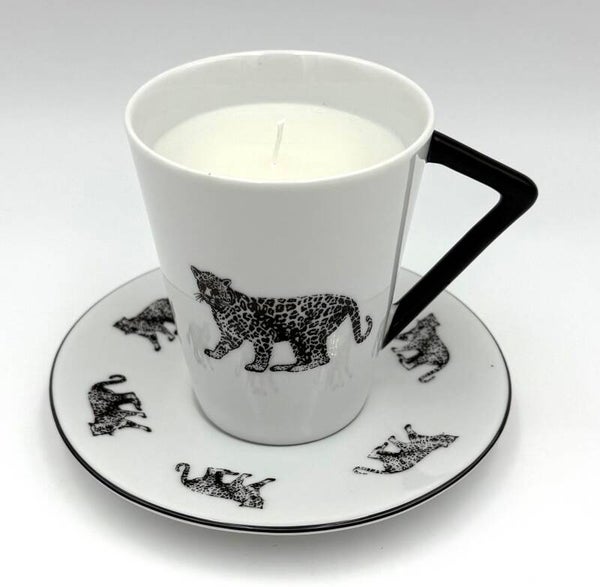 Kerze in Tasse