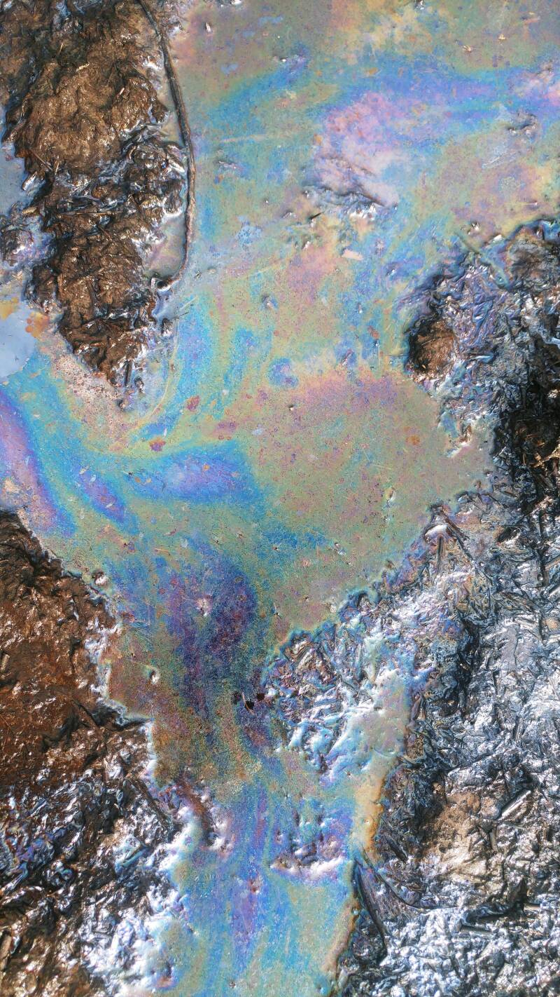 Kwel water met prachtige kleuren, een geheel natuurlijk verschijnsel