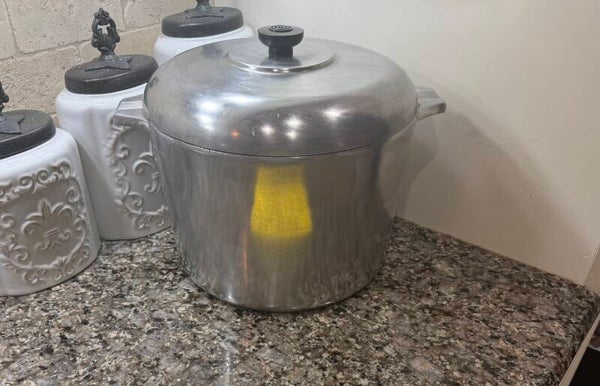 RARE, RARE, RARE!!, 12qt Stock pot, 4740.