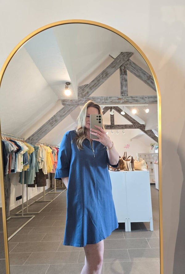 Kleedje Blauw met zakken