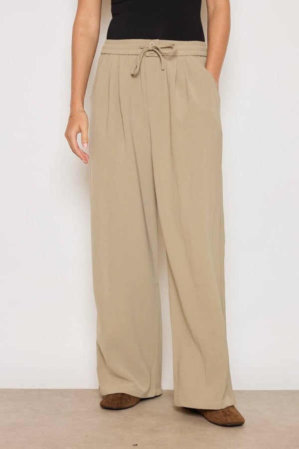 Straight leg pants Beige
