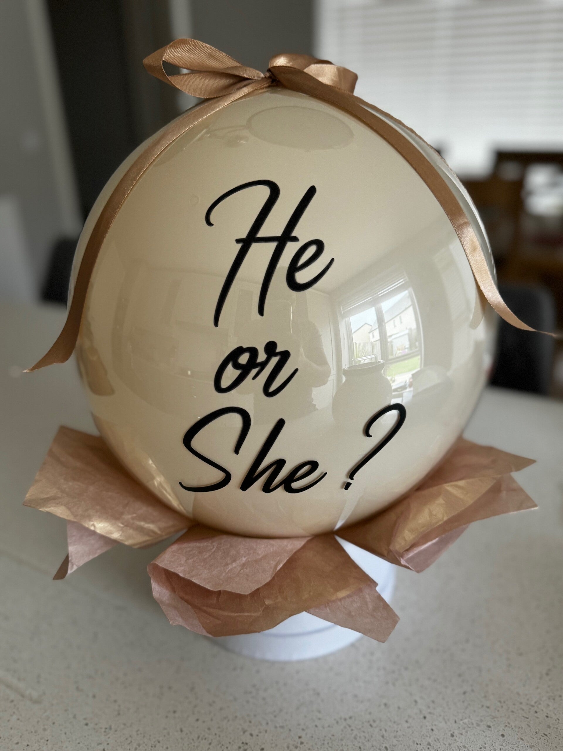 Bobo balloon with Hat Box