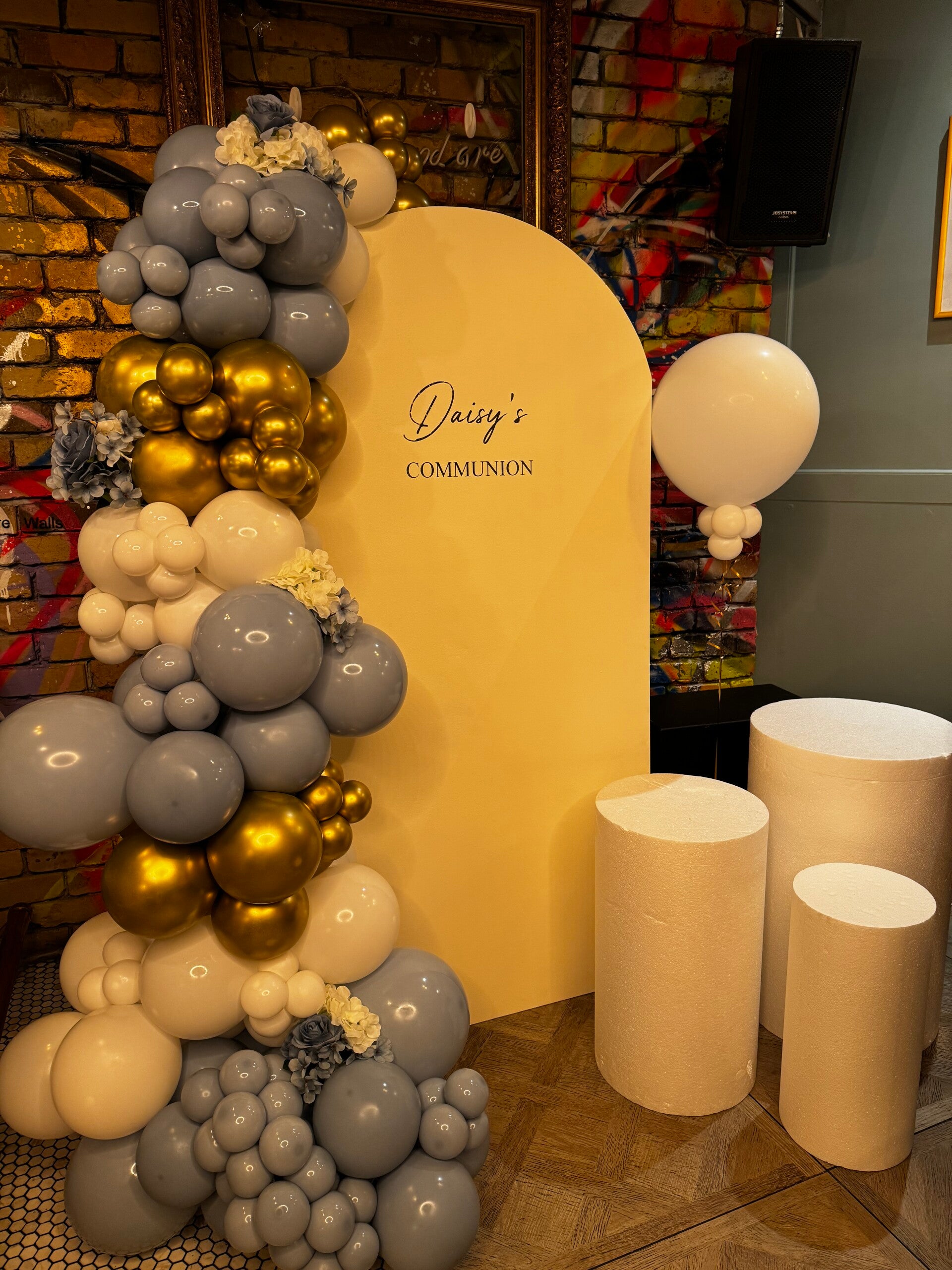 Styrofoam Cake Stands - White (Single)