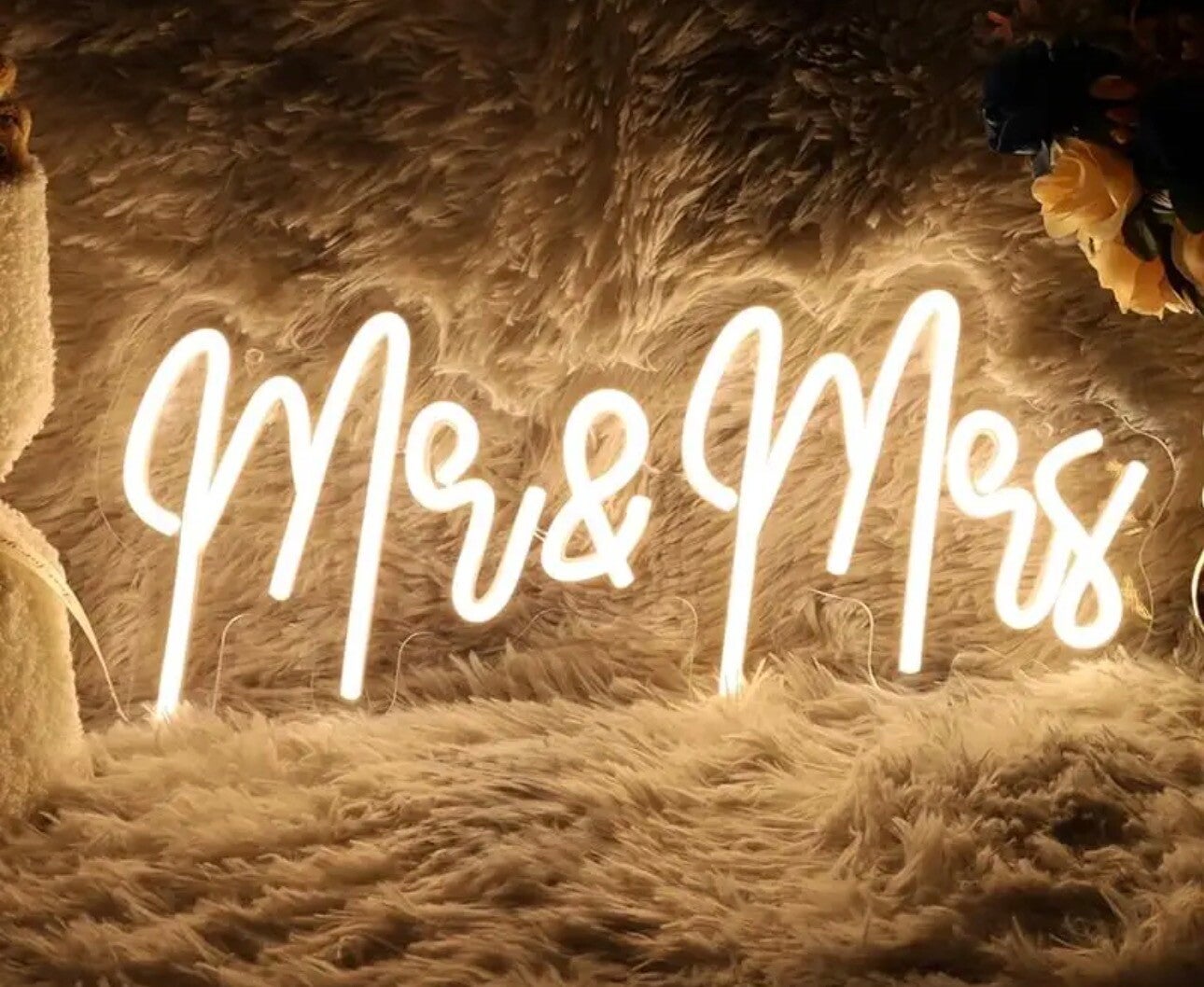 Neon Sign - Mr & Mrs