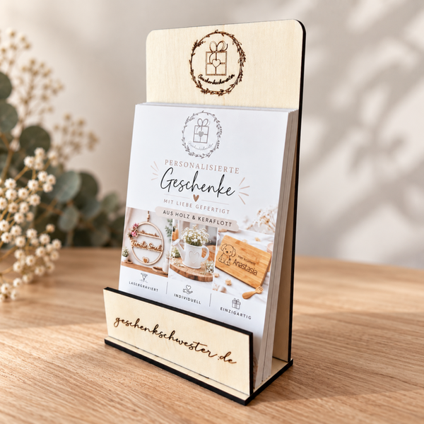 Personalisierter Flyerhalter aus Holz