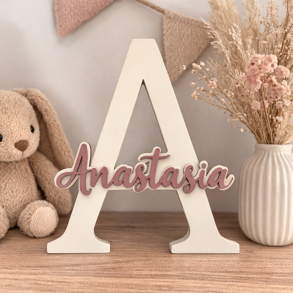 Personalisierter Holzbuchstabe mit Namen – Liebevolles Deko-Highlight fürs Kinderzimmer