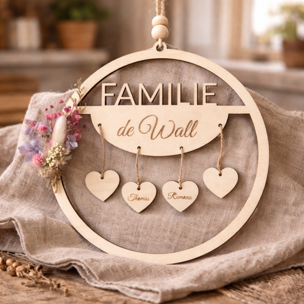 Familienschild „Herzchen“ – Dein Zuhause, personalisiert mit Herz