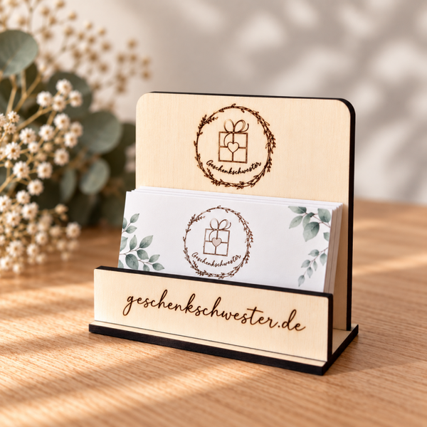 Personalisierter Visitenkartenständer aus Holz