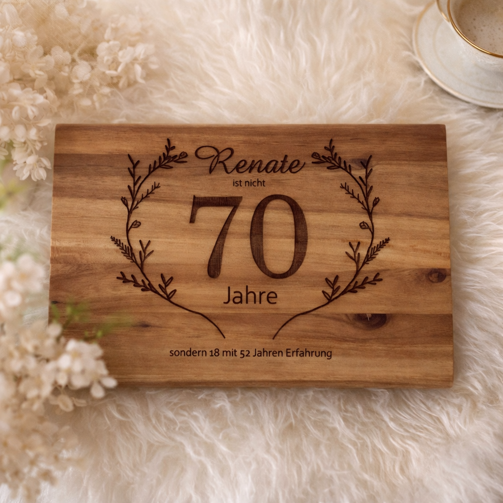 Frühstücksbrett "Für immer 18", personalisiert