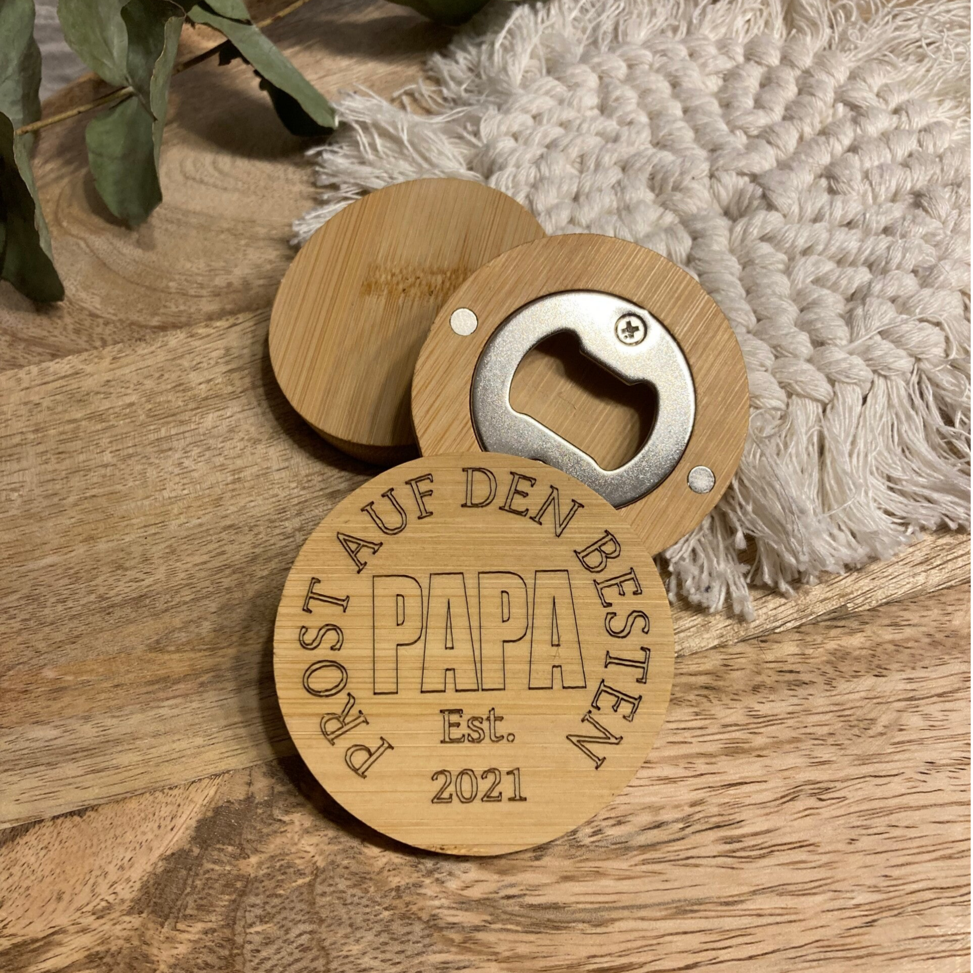 Gravierter Bambus-Flaschenöffner „Papa Edition“