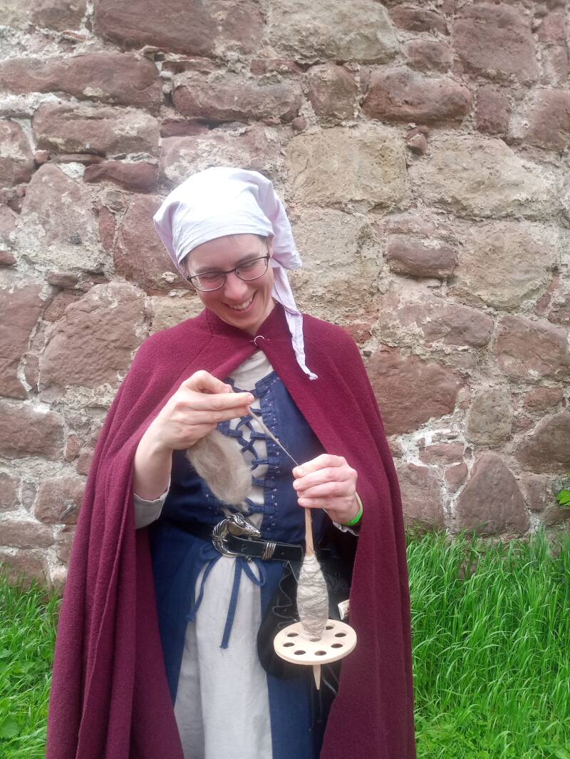 Monas Wolle in verschiedenen Verarbeitungsstufen