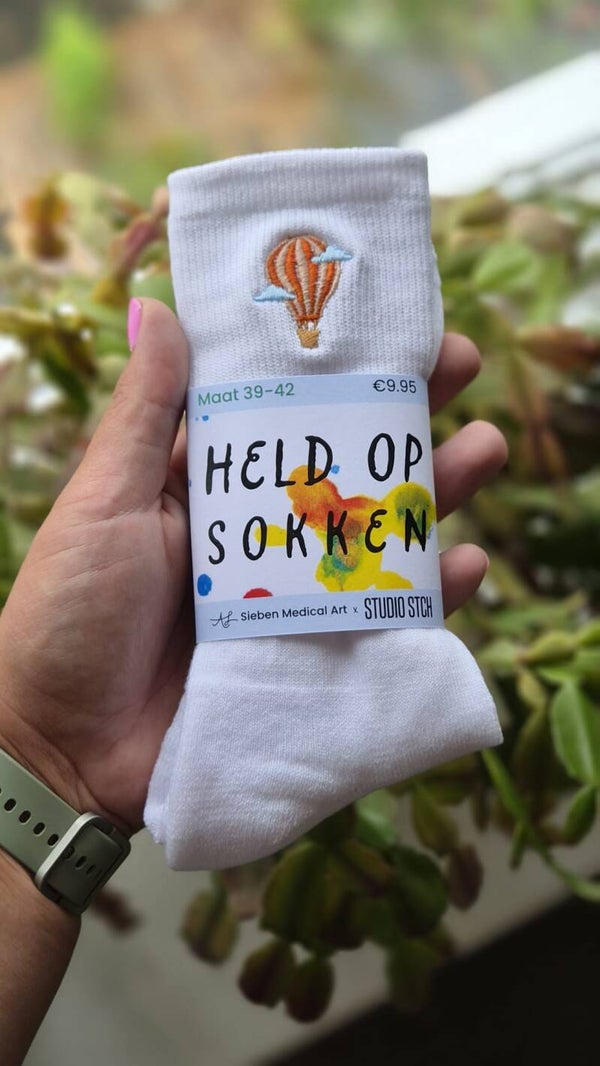 Sokken met Geborduurde Luchtballon | Studio STCH x Sieben Medical Art