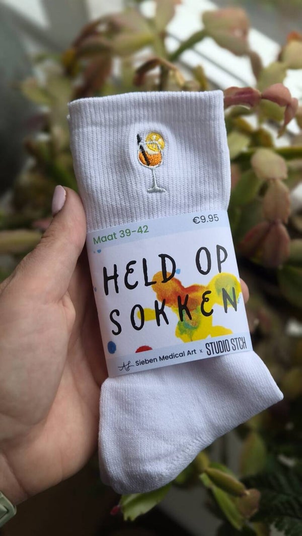 Sokken met Geborduurde Aperol Spritz | Studio STCH x Sieben Medical Art