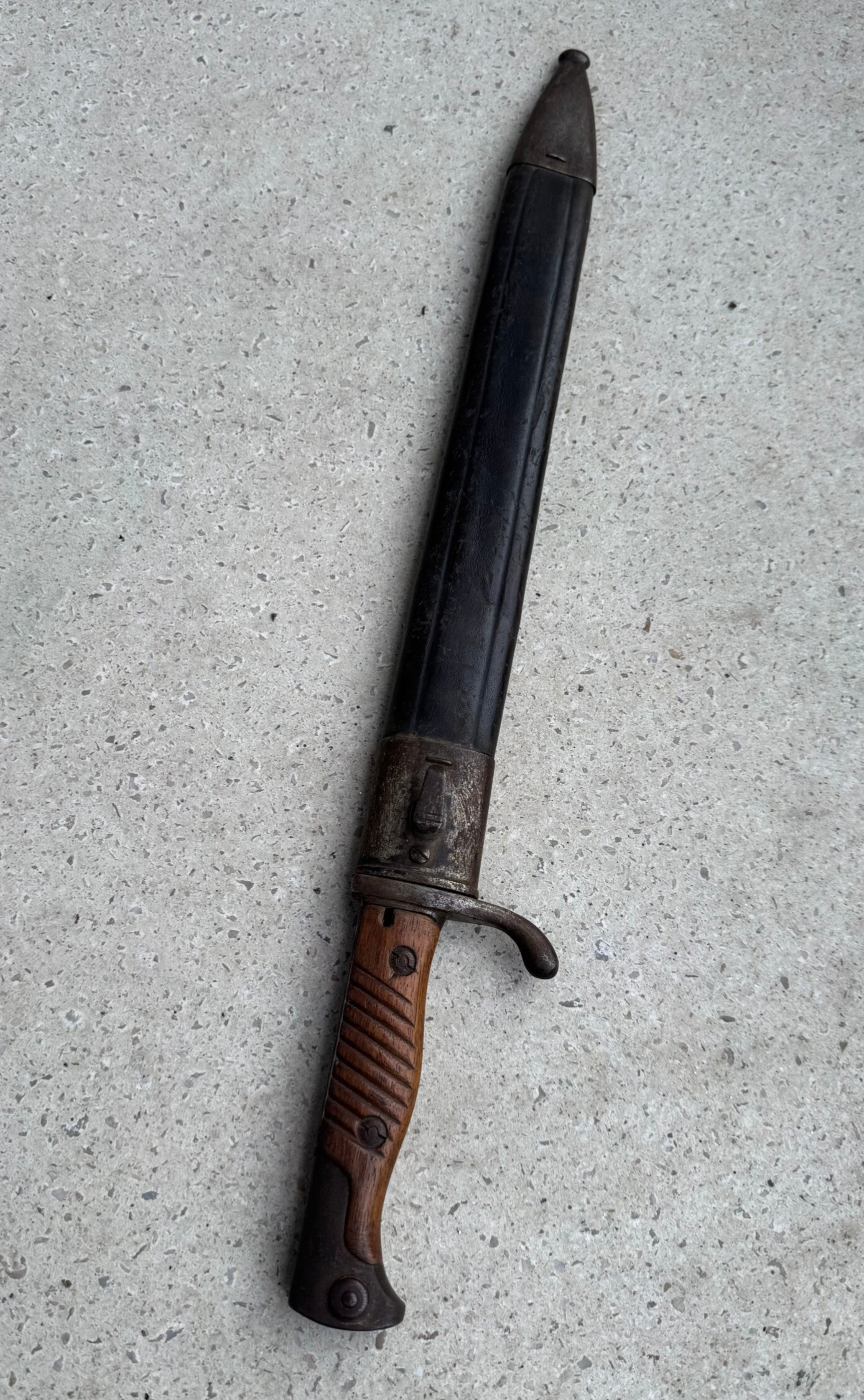 Wo1 Duitse butcher bajonet met lederen schede