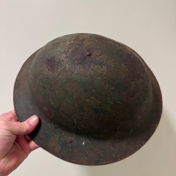 Wo1 Engelse “Brodie” helm 1ste model