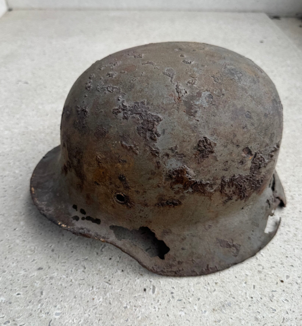 Wo2 Duitse helm watervondst met afkorting naam