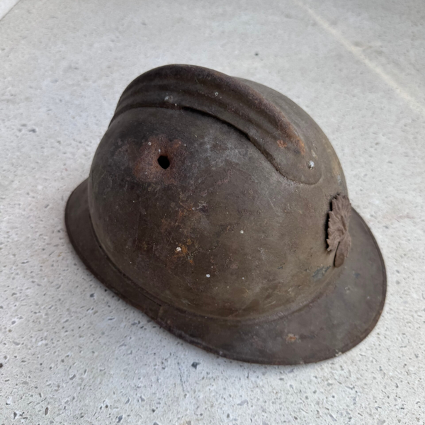 Wo1 Franse Adrian helm infanterie  M15 MET INSLAG !