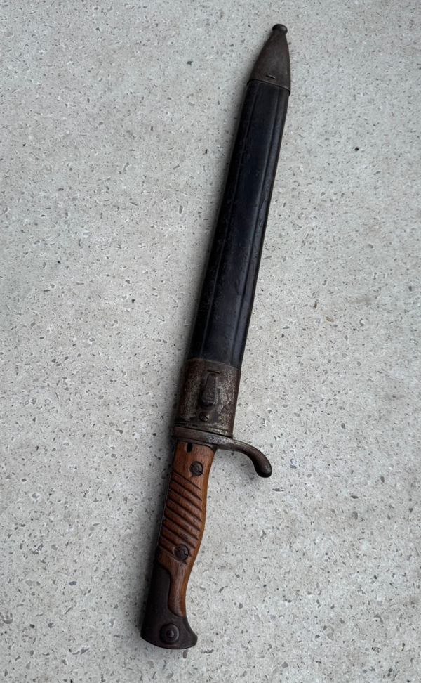 Wo1 Duitse butcher bajonet met lederen schede