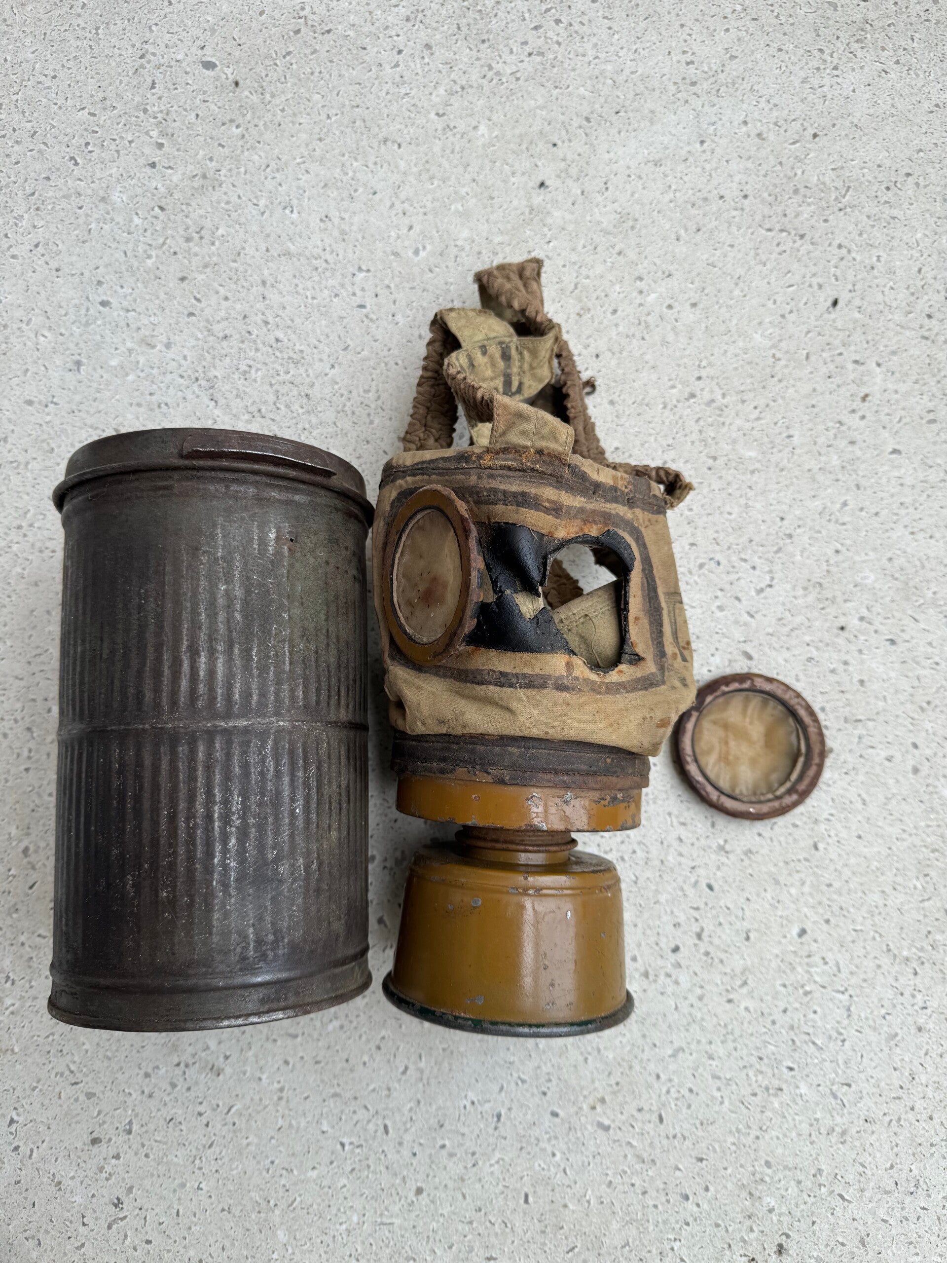 Wo1 Frans gasmasker ARS17