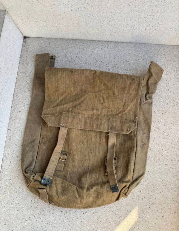 Large Pack 1942