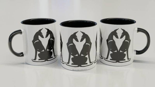 Podenco Ibicenco gladhaar zittend ! CLASSY wit / zwart beker