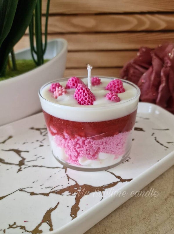 Bougie style panacotta fraise senteur Beauté des îles