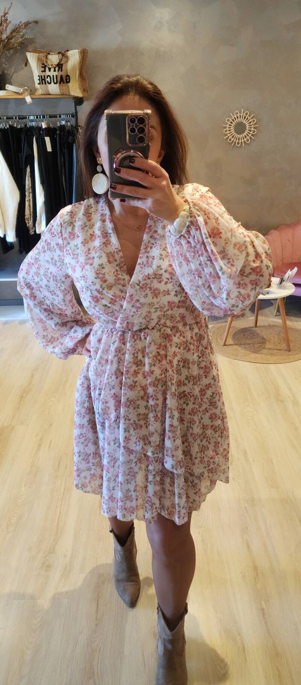 Robe cache coeur rose fleurie