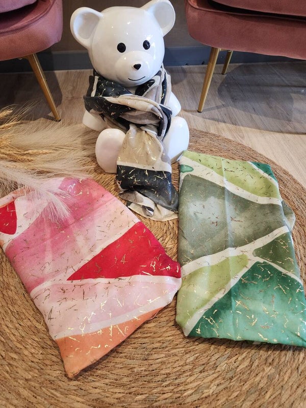 Foulard motif géometrique
