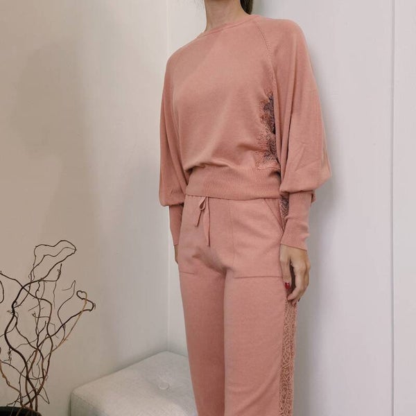 TWINSET FW '21: trui met kanten details