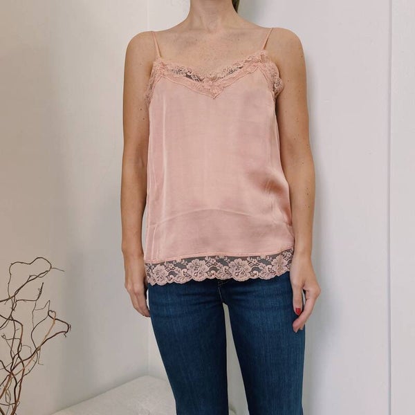 TWINSET FW '21: top in satijn met kant
