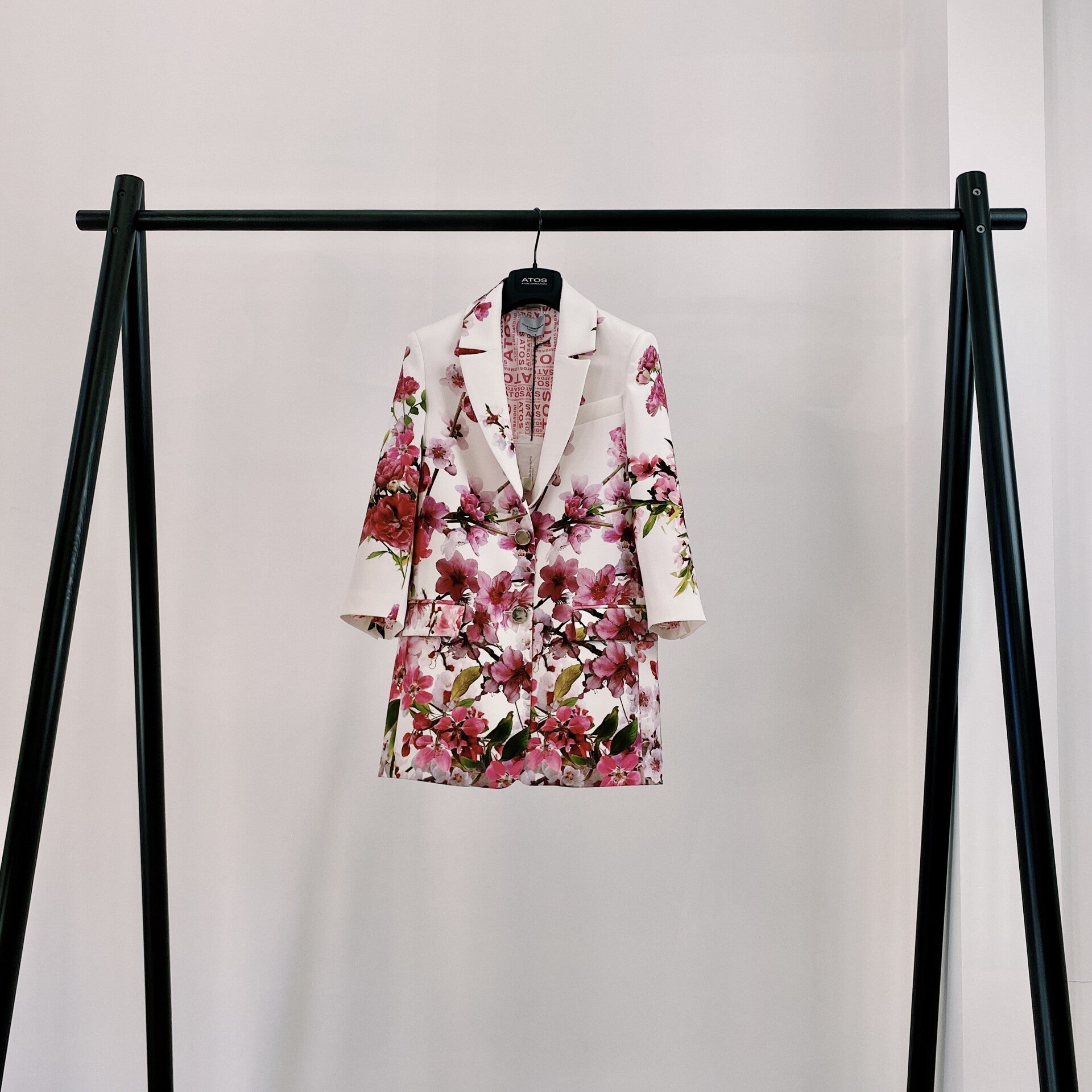 ATOS LOMBARDINI SS '21: Blazer in bloemenprint