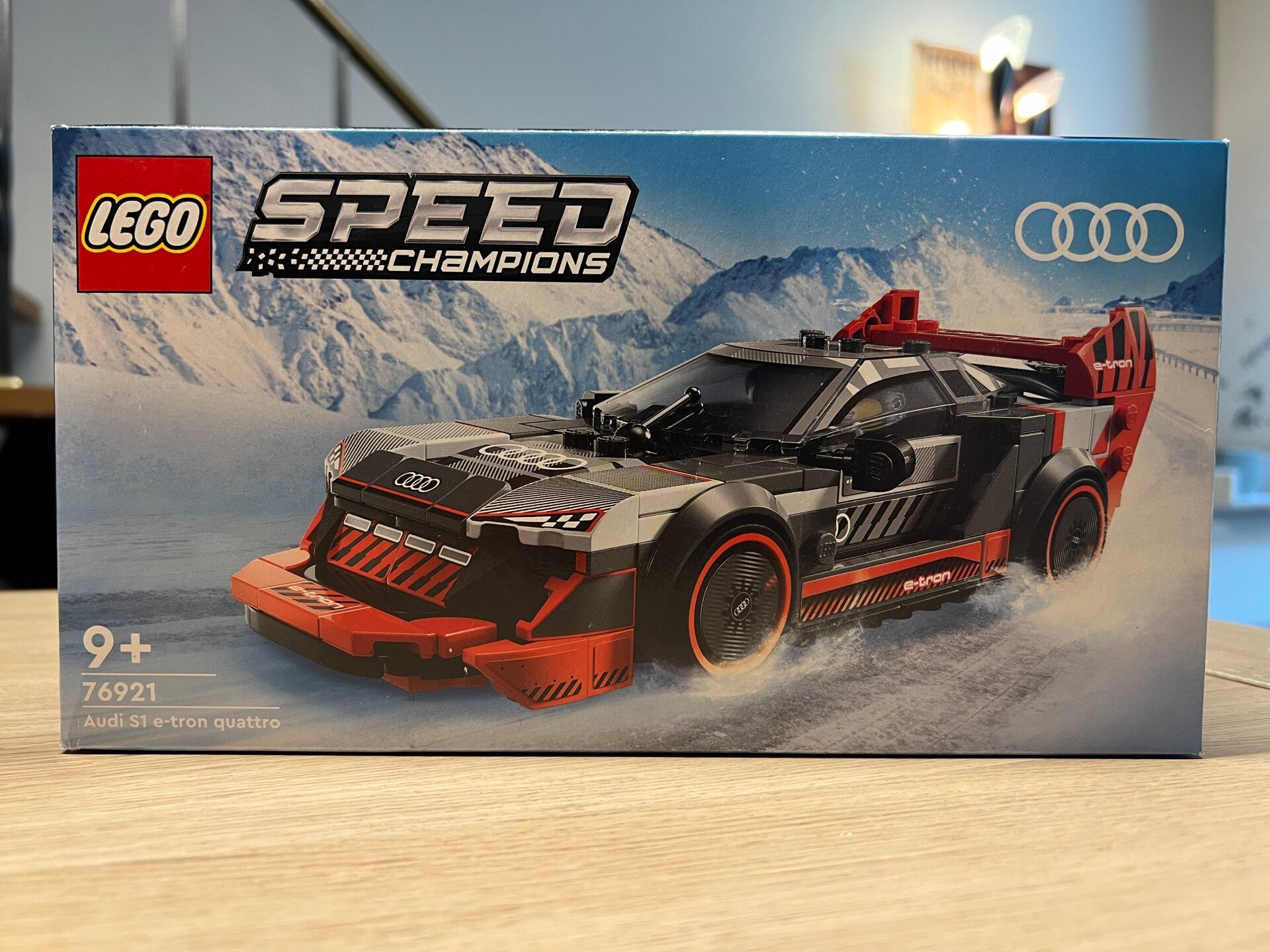 LEGO Audi S1 e-tron quattro racewagen