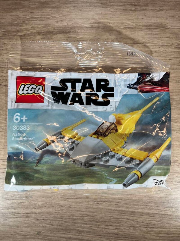 LEGO Naboo Starfighter
