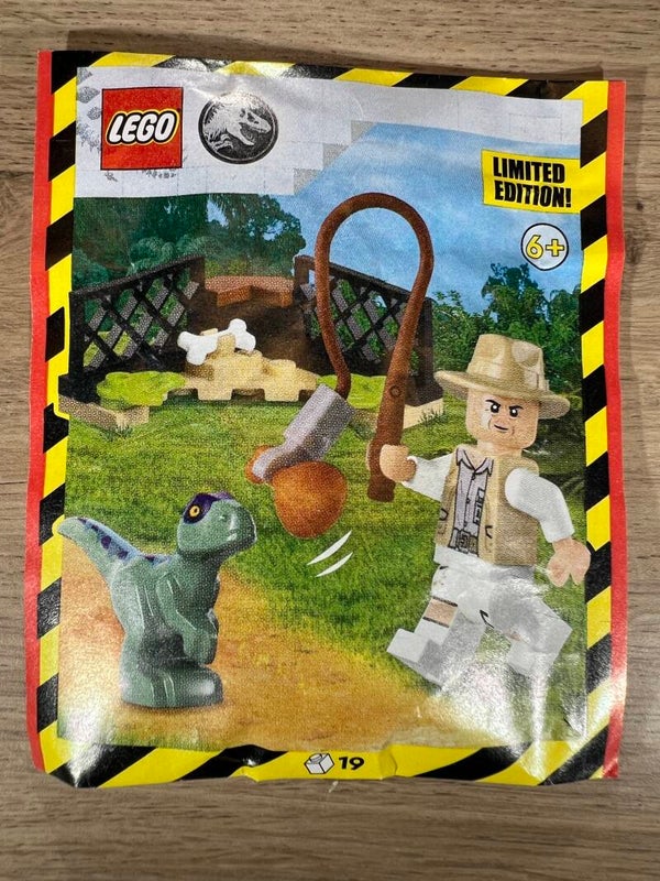 LEGO Robert Muldoon and Raptor